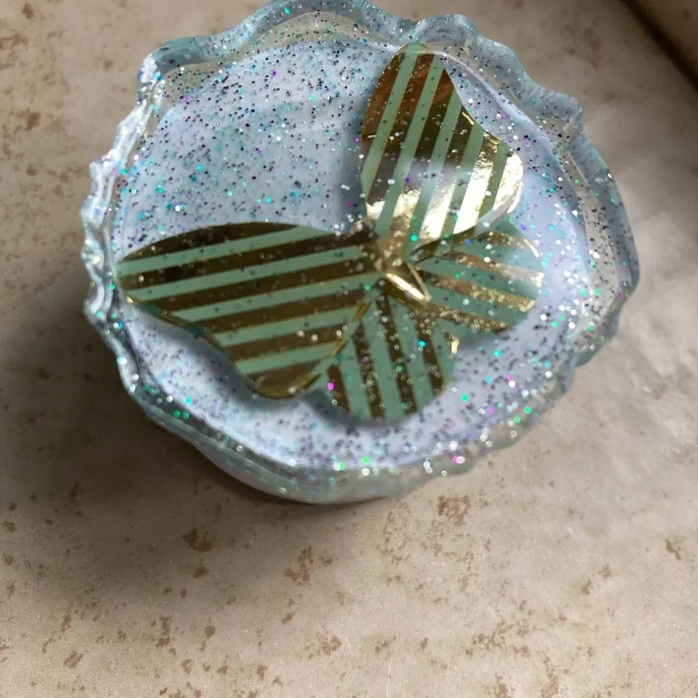 Striped butterfly on white phone grip